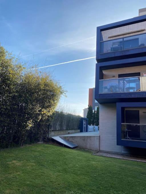 Precioso - Moderno Terraza Y Parking, 2 Hab, 2 Banos, 6-7 Pers - Dispo Abril Y Mayo Llanes Zewnętrze zdjęcie